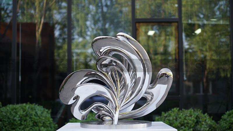 Casted-mirror-stainless-steel-sculptures Casted-mirror-stainless-steel-sculptures